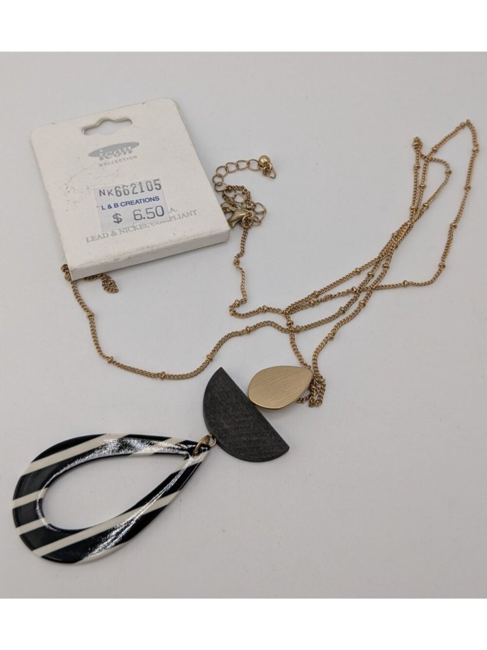 Icon Collection Geometric Pendant Necklace Black White Gold Retro 80s